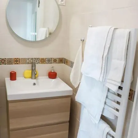 Le Ptit Abri Casa de Férias Les Avenières